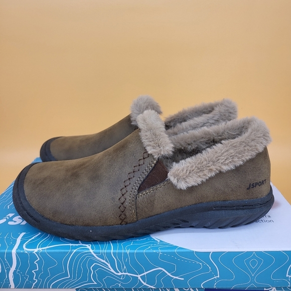 JSport Women's Brown Slip On Shoes - Picture 1 of 5